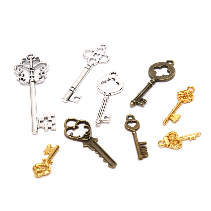 [LA] 13 pièces de breloques cl - Jewelry Making In La avis et prix