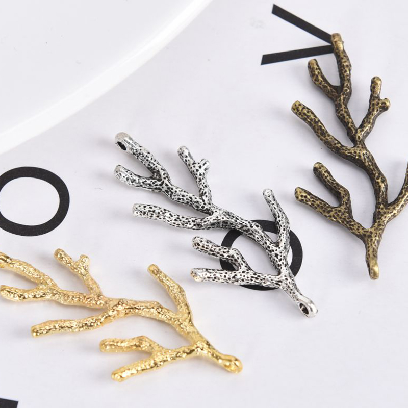 [HS][LA] Lot de 10 Breloques V - Jewelry Making In La avis et prix